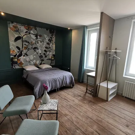 Oda ve Kahvaltı Manoir Des Carreaux D'hotes